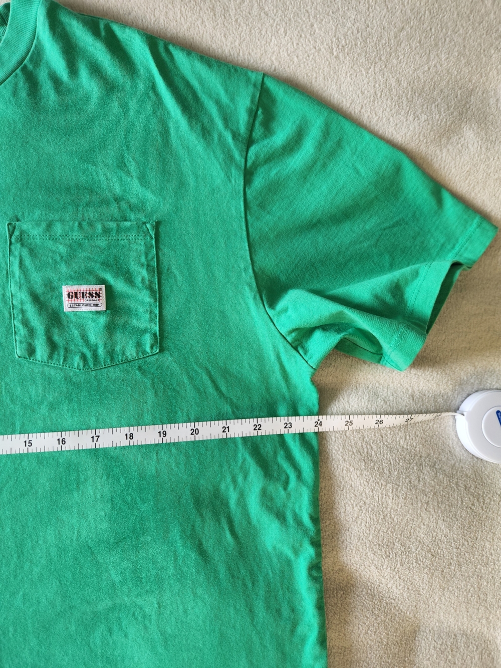 Guess Plain Classic Pocket T Shirt Green size Large Preowned Great Condition 💥 - Picture 7 of 8